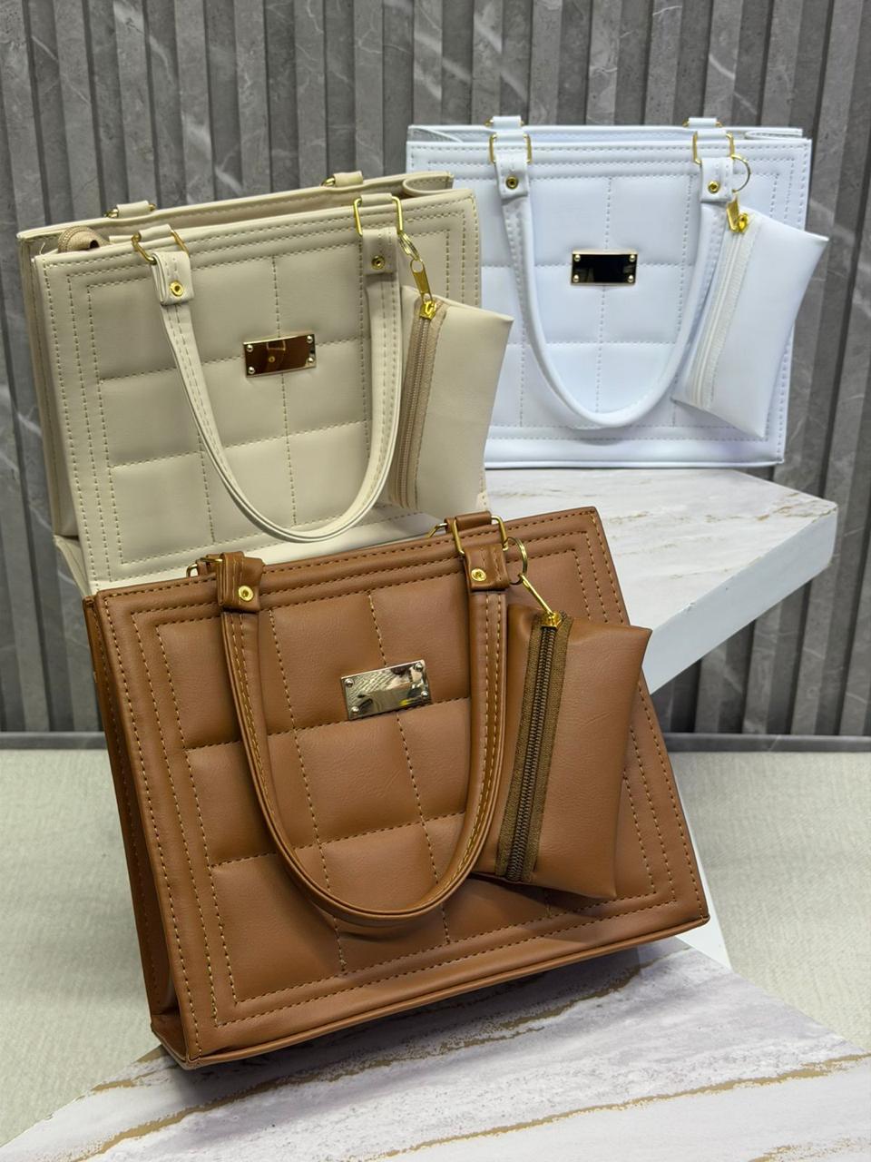Cartera con Monedero y Herrajes Dorados