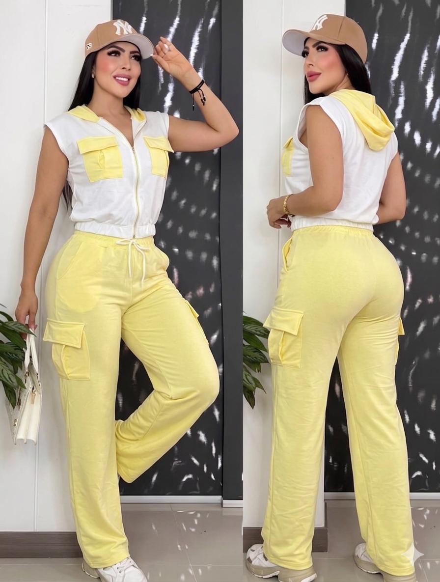 Conjunto con Capucha en Tela Burda Licrada