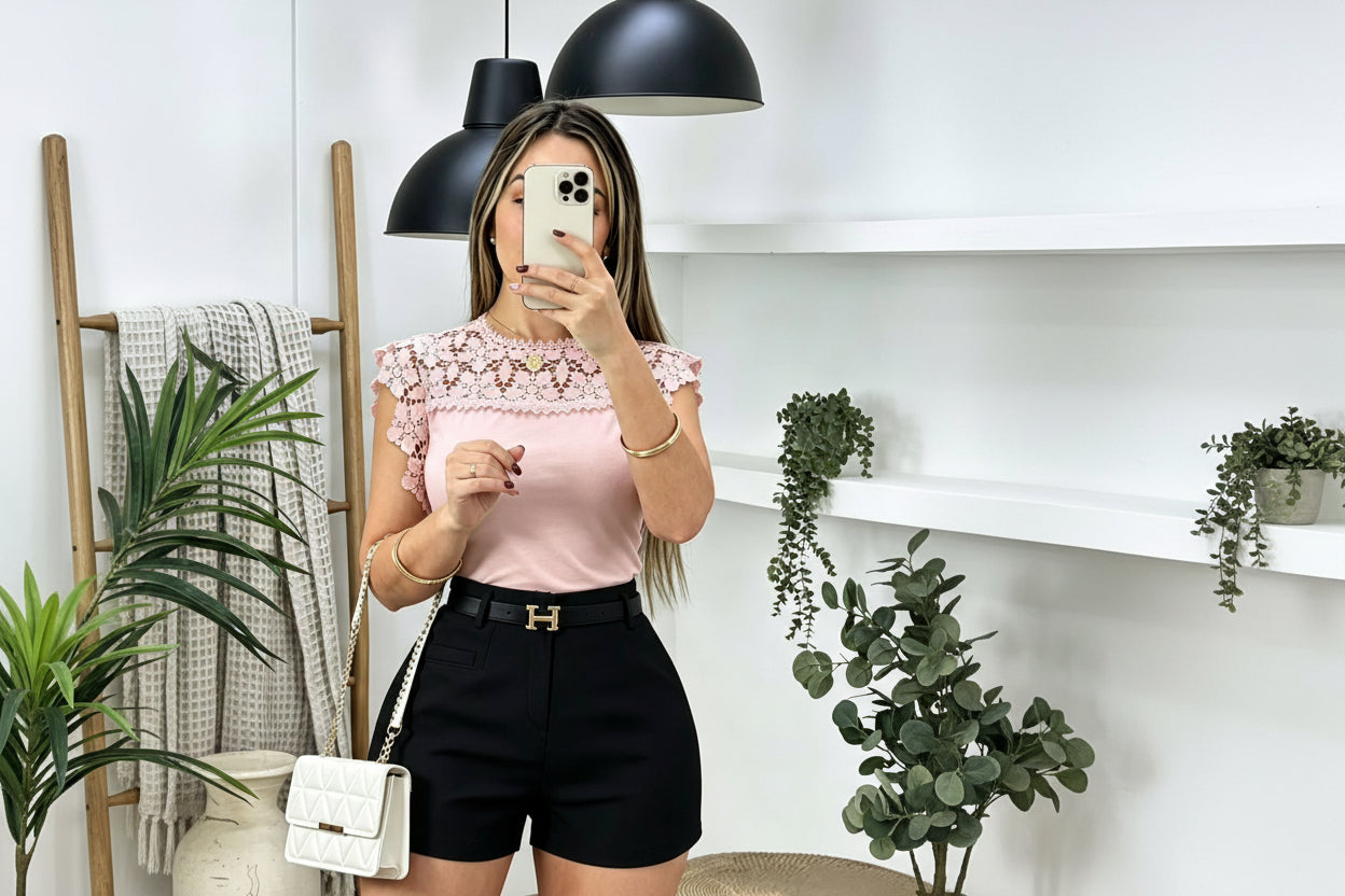 Blusa de Algodón con Encaje Manga Corta